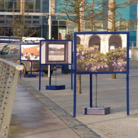 St. Modwen portable triangular exterior displays